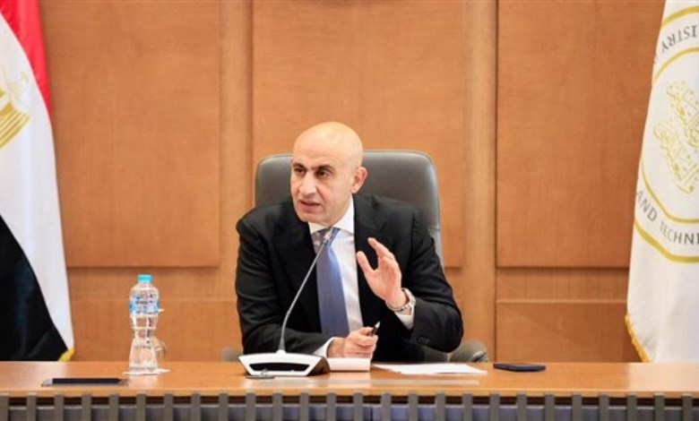 وزير التعليم _ محمد عبداللطيف 