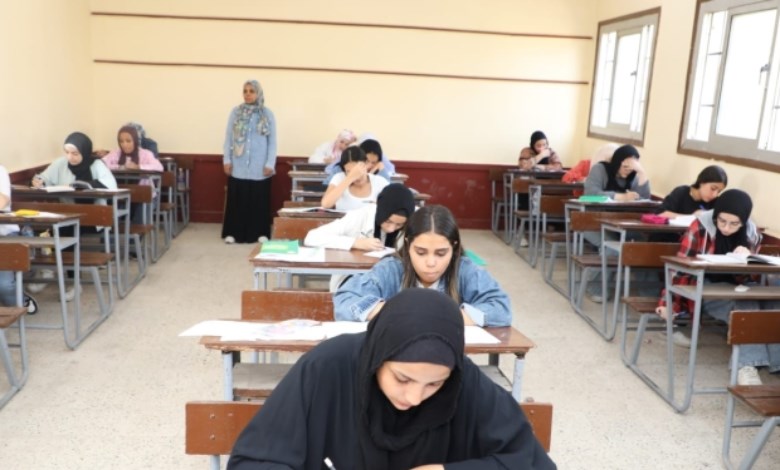 طلاب الثانوية العامة 