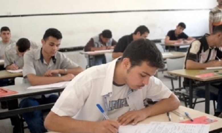 طلاب الإعدادية 
