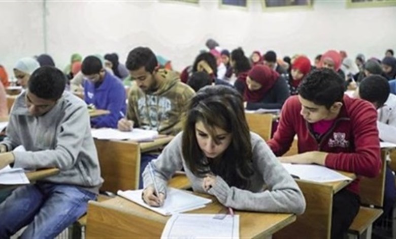 طلاب الثانوية العامة 