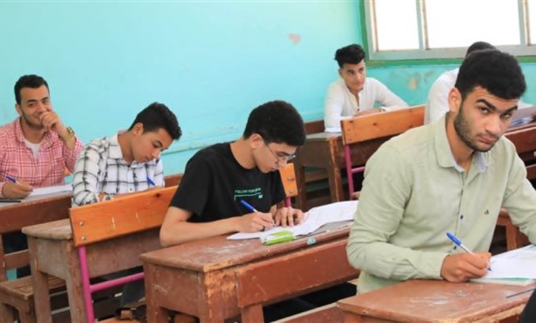 طلاب الثانوية العامة 
