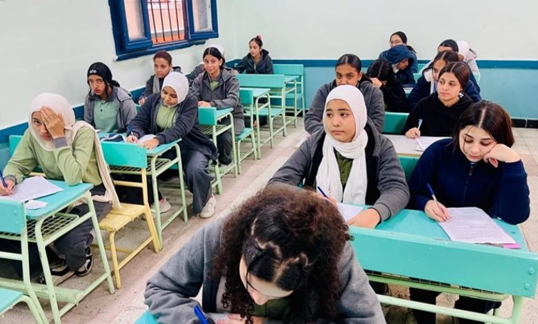 طلاب الثانوية العامة 