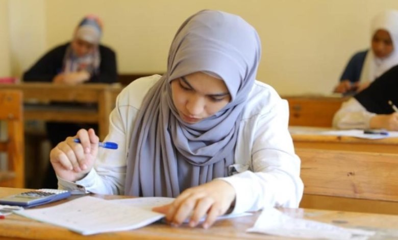 طلاب الثانوية العامة 
