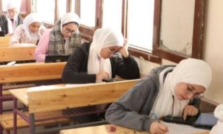 طلاب الثانوية العامة 