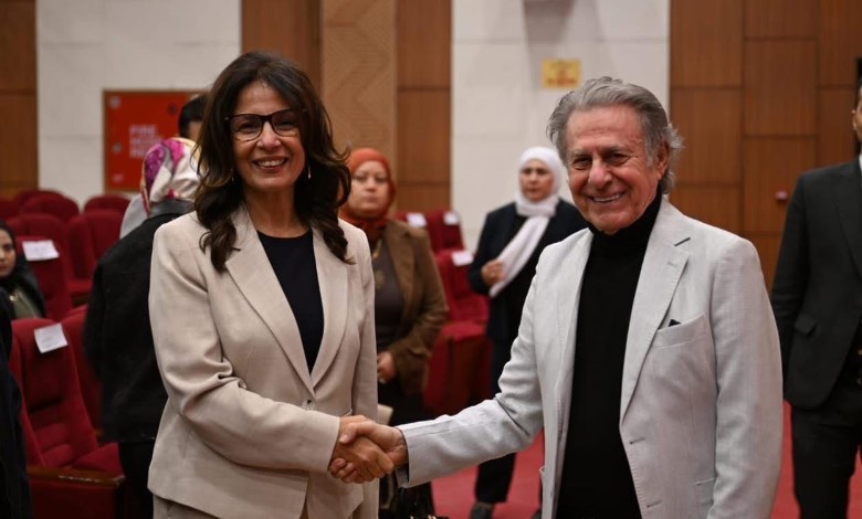  وزيرة الثقافة الدكتورة جيهان زكي والمايسترو سليم سحاب