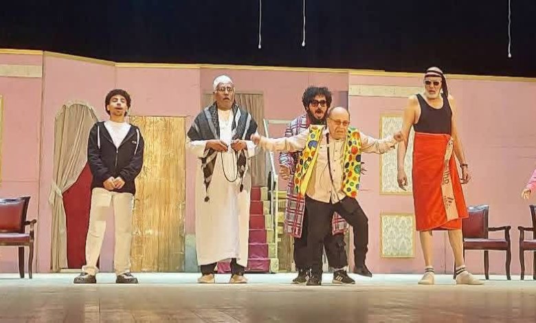 عرض المسرحية الكوميدية "حازم حاسم جدًا" بالإسماعيلية 