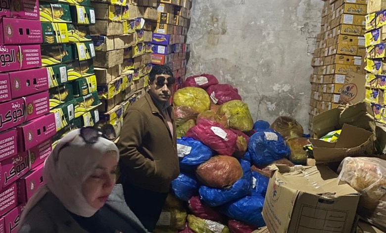 ضبط ثلاجة حفظ طعام بها مواد غذائية منتهية الصلاحية
