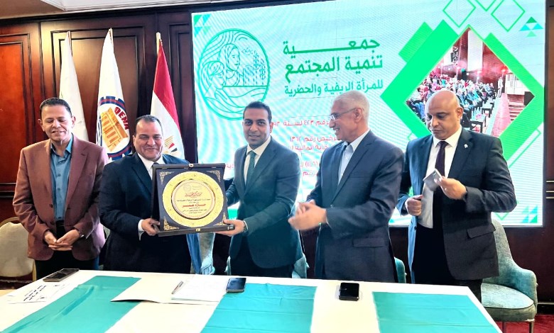 الاحتفال باليوم العالمي للمرأة بقنا