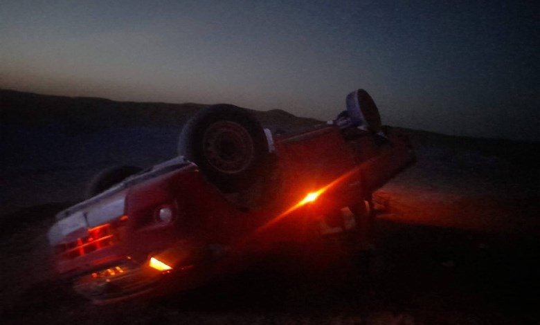 انقلاب سيارة على طريق فقط-القصير