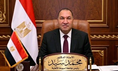 رئيس جامعة أسيوط الأهلية 