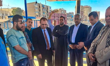 نائب محافظ سوهاج والسكرتير العام يتابعان حادث عبارة الشورانية