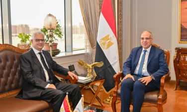 وزير الري وممثل برنامج الأمم المتحدة