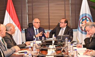 اجتماع وزير المالية والري