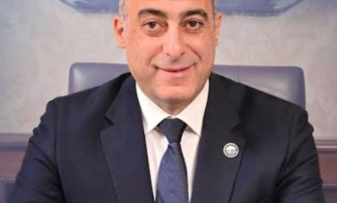 برلماني استجابة لمطالب الأهالي رصف طريق محرم بك بالإسكندرية 