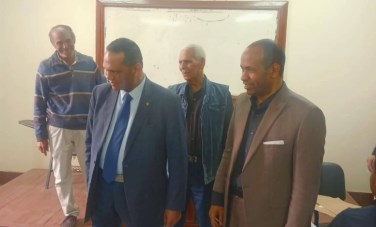 د سيد بكرى يتابع سير الامتحانات 