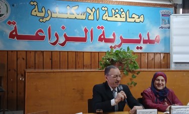 وكيل وزارة الزراعة في مؤتمر صحفي 
