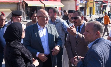 محافظ الإسكندرية يتابع توسعة طريق الكيلو 21