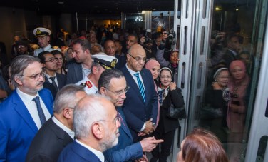 وزير التعليم العالي من داخل مكتبة الإسكندرية