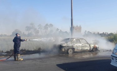 حريق يلتهم سيارة 
