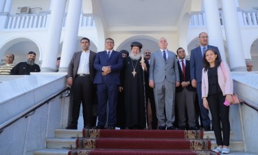 التهنئة بعيد القيامة المجيد 
