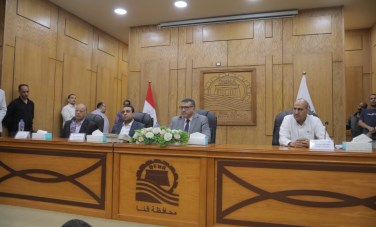 اللواء مصطفى الببلاوي محافظ قنا 