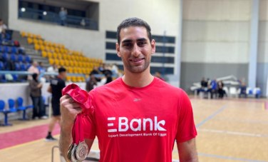 اللاعب عمر شريف بطل العالم  في كرة السرعة