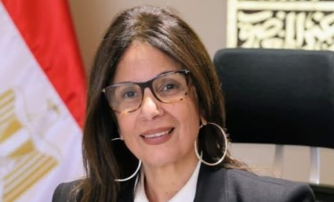 الدكتورة جيهان زكي وزيرة الثقافة 
