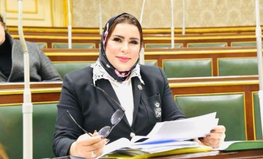 نيفين الكاتب