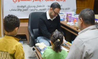 جانب من القافلة الطبية 