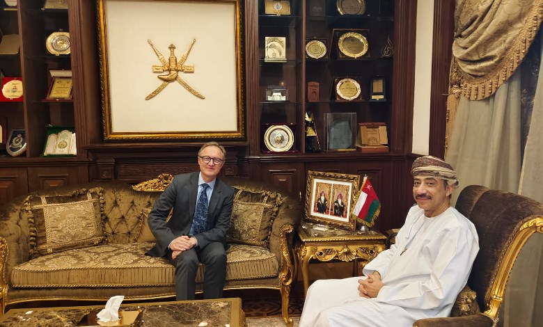 السفير