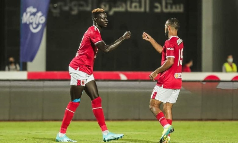أفشة و أليو بادجي لاعبي الأهلي السابقين