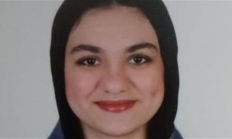 الطالبة ملك أنور 