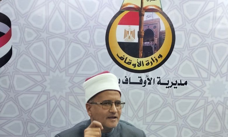 وكيل أوقاف سوهاج يهنئ الإخوة الأقباط بعيد القيامة المجيد