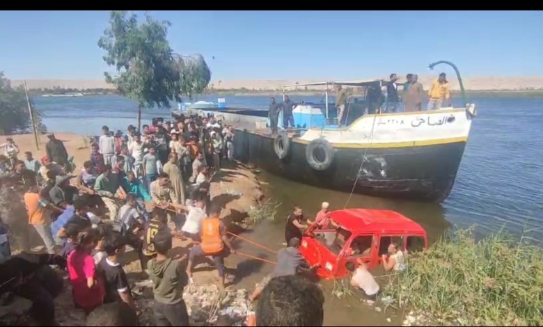 استخراج جثث حادث عبارة الشورانية بمركز المراغة 