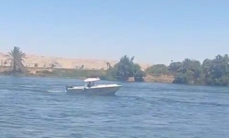 قوات الإنقاذ النهري تكثف جهودها لاستخراج جثتي طفلين بعبارة الشورانية بمركز المراغة 