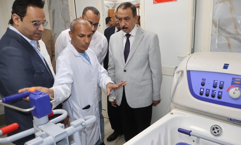 اللواء طارق راشد يتفقد مستشفى سوهاج العام 