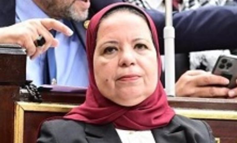 أمل عصفور 