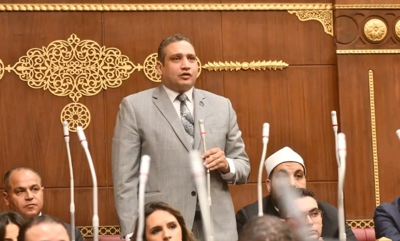 النائب عماد خليل