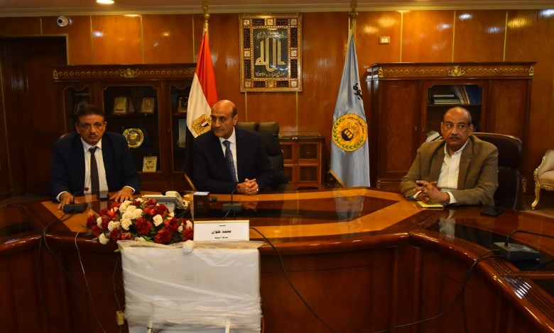 محافظ أسيوط 