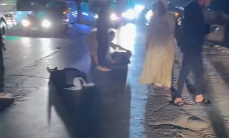 أسيوط| حادث أليم.. انقلاب ميكروباص في قرية مندرة بمركز منفلوط