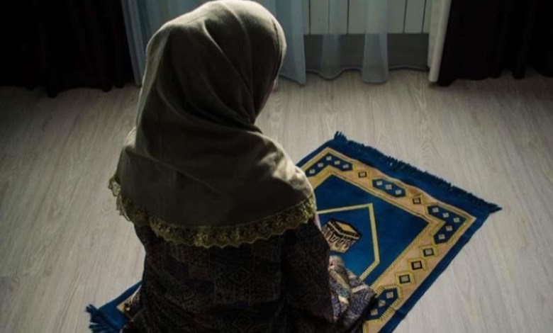 أمامة المرأة للنساء 