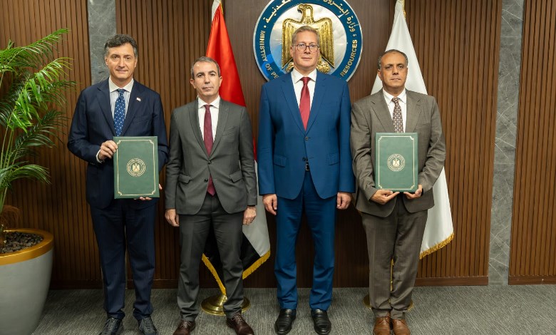 وزير البترول يشهد توقيع مذكرة نوايا مع «إيني» لتجديد الالتزام بمنطقة شمال بورسعيد