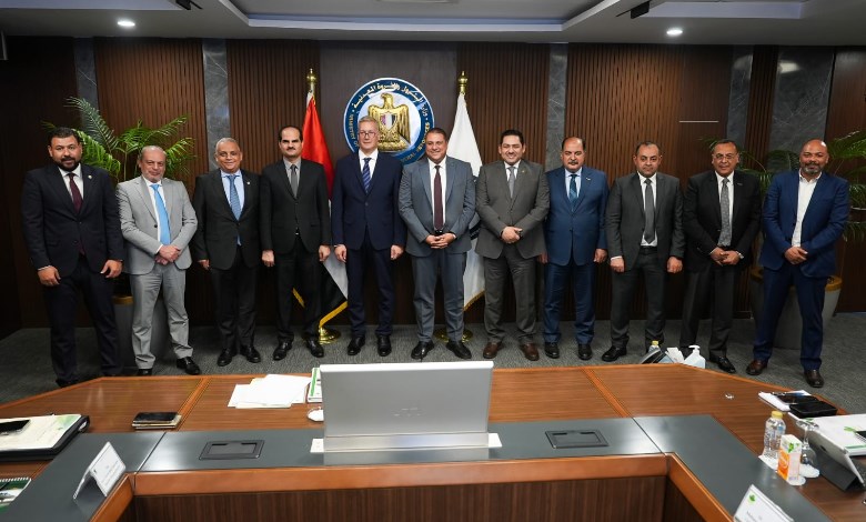 وزير البترول يشهد عمومية «كارجاس» 