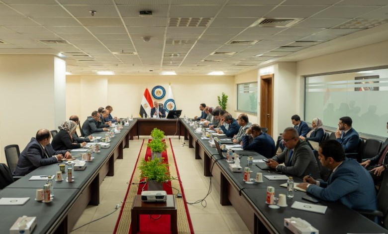 وزير البترول وقيادات قطاع التعدين