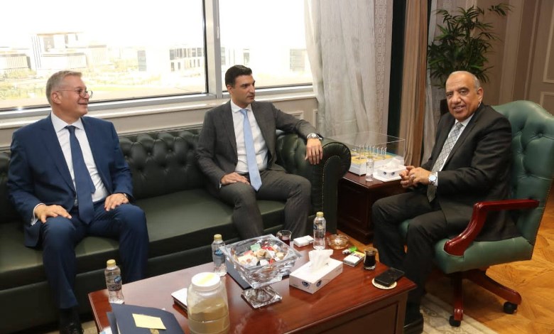وزارء البترول والكهرباء والصناعة 