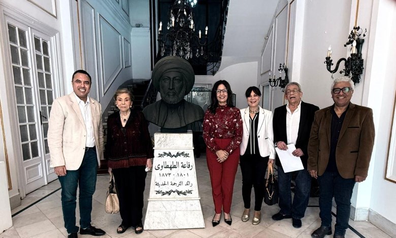 وزيرة الثقافة مع وفد مهرجان أسوان الدولي لأفلام المرأة 