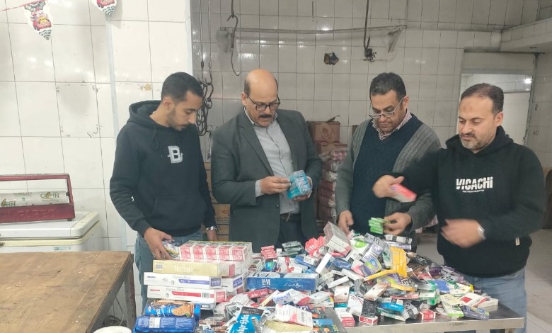 ضبط سلع غذائية منتهية الصلاحية بالإسكندرية