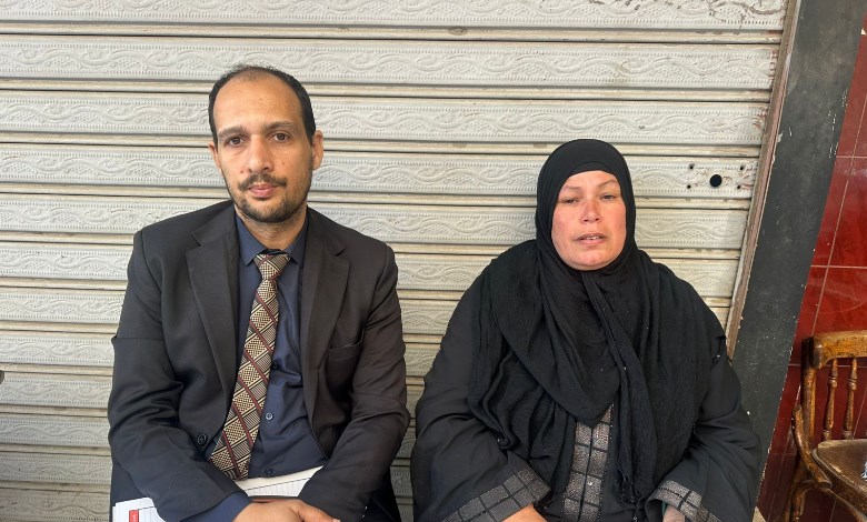 والدة المجني عليها من أمام المحكمة 