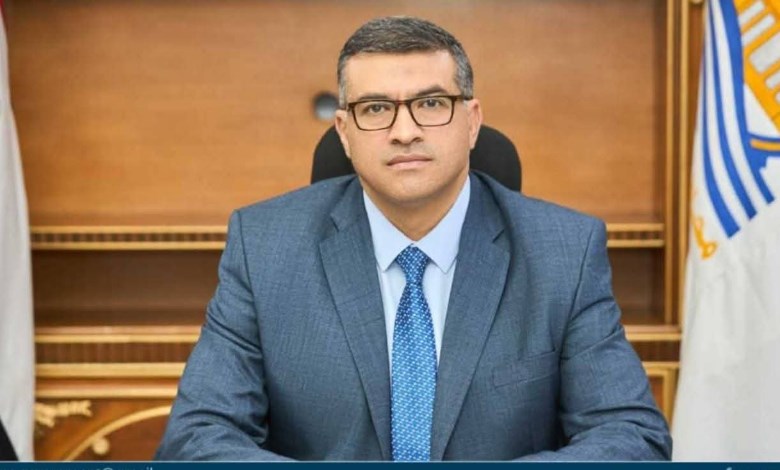 محافظ قنا