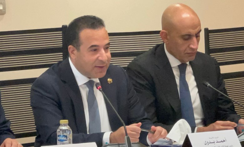 اجتماع لجنة الاتصالات 